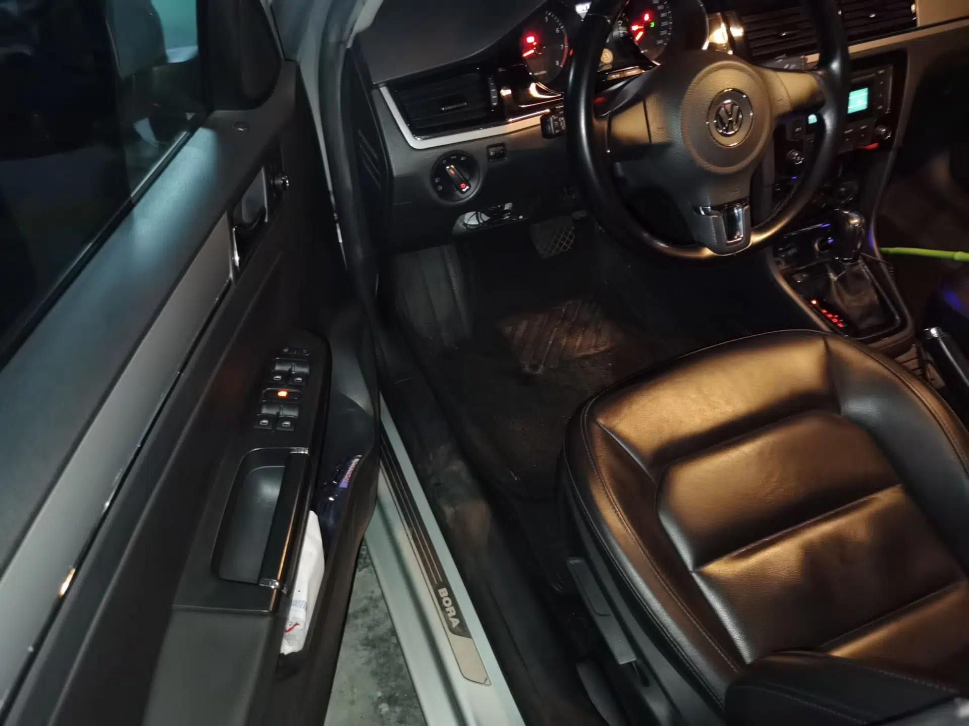 Volkswagen Bora 2014 1.6L Automatic Comfort Model — миниатюра 16