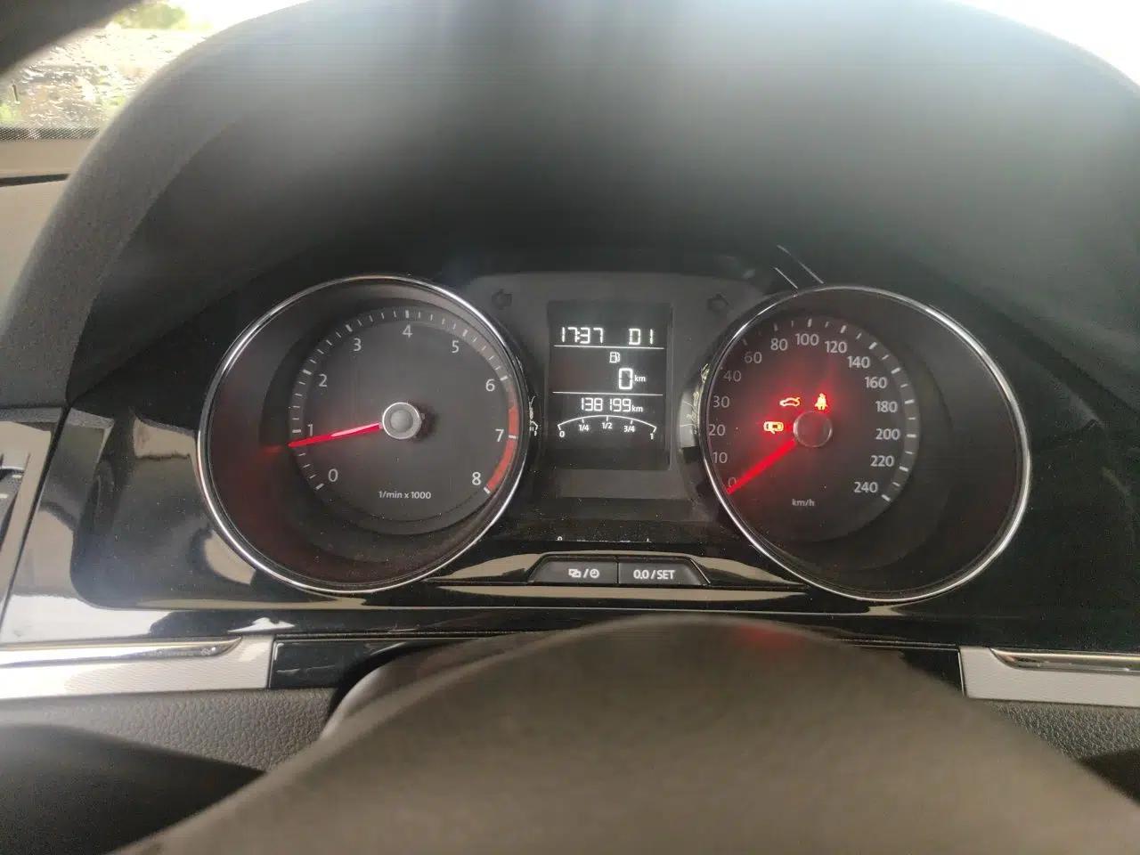 Volkswagen Bora 2014 1.6L Automatic Comfort Model — миниатюра 11