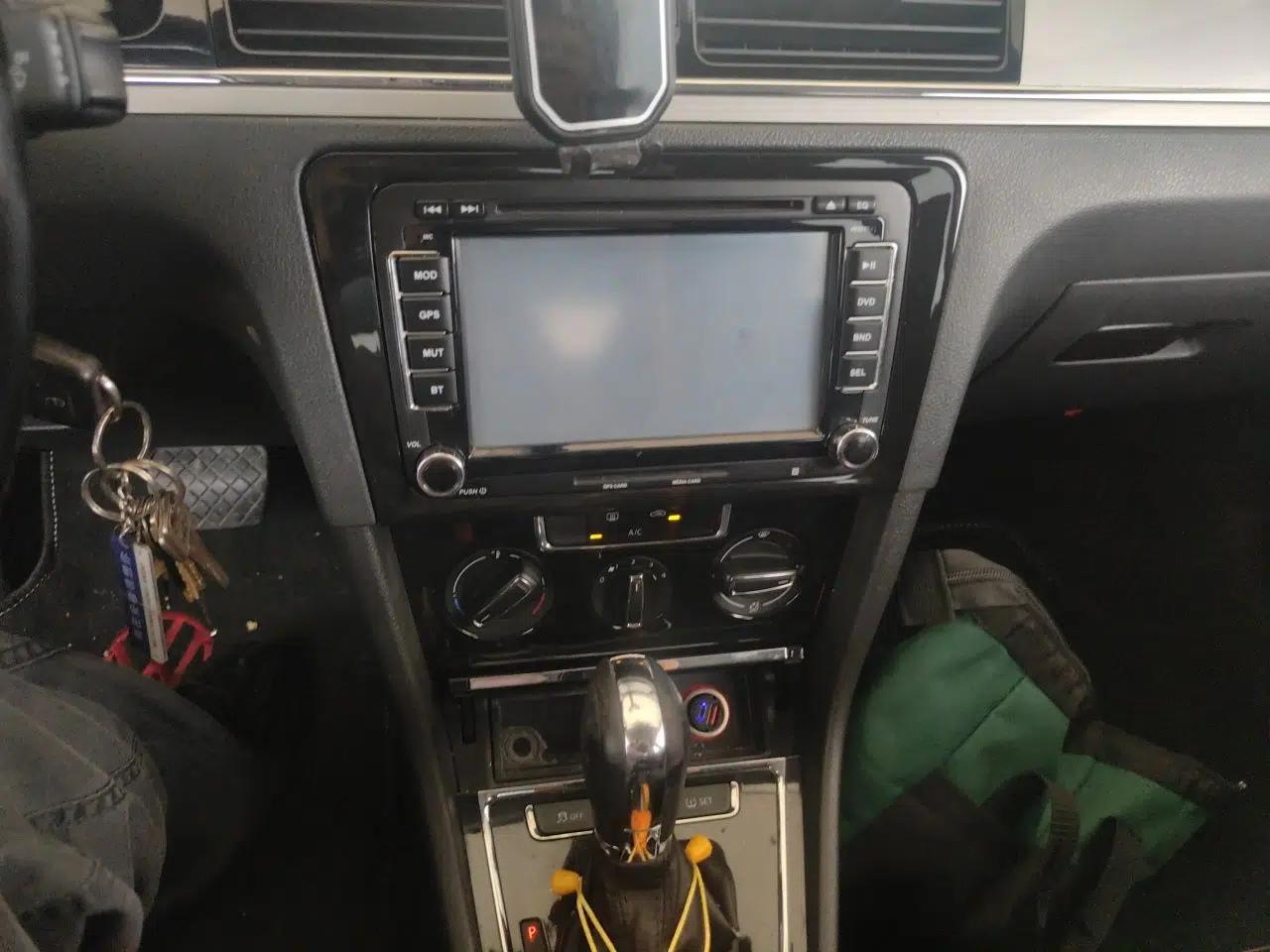 Volkswagen Bora 2014 1.6L Automatic Comfort Model — миниатюра 13
