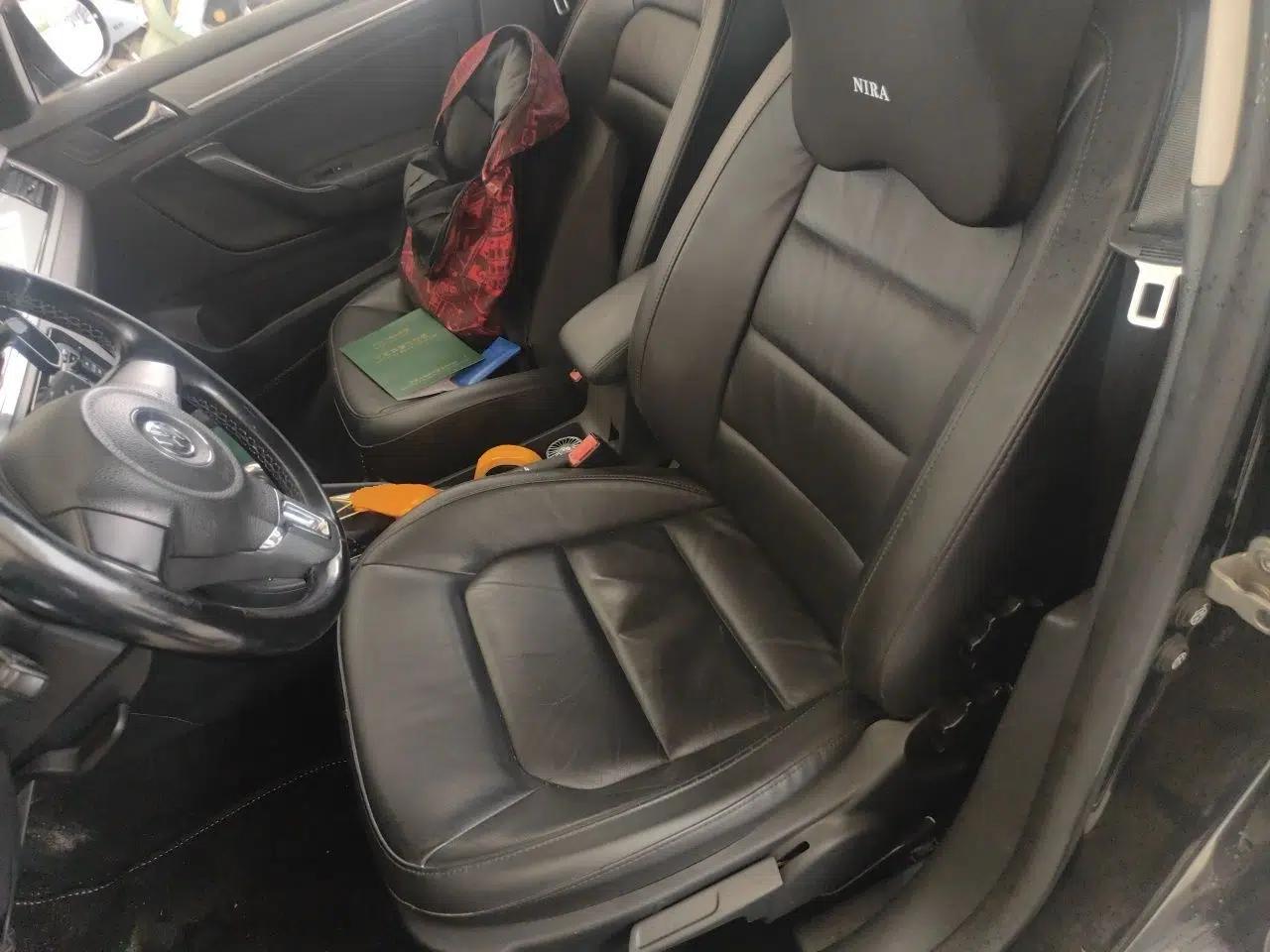 Volkswagen Bora 2014 1.6L Automatic Comfort Model — миниатюра 15