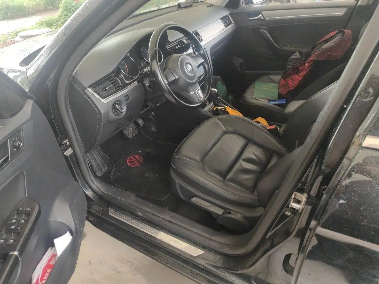 Volkswagen Bora 2014 1.6L Automatic Comfort Model — миниатюра 16
