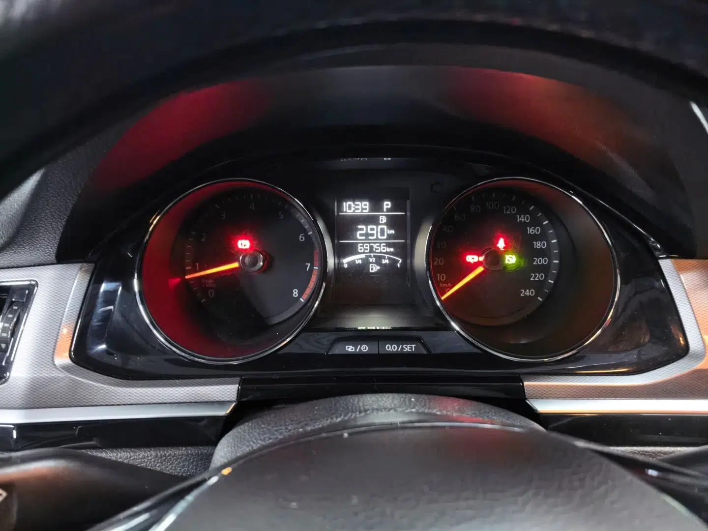 Volkswagen Bora 2018 1.5L Automatic Comfort Model — миниатюра 11