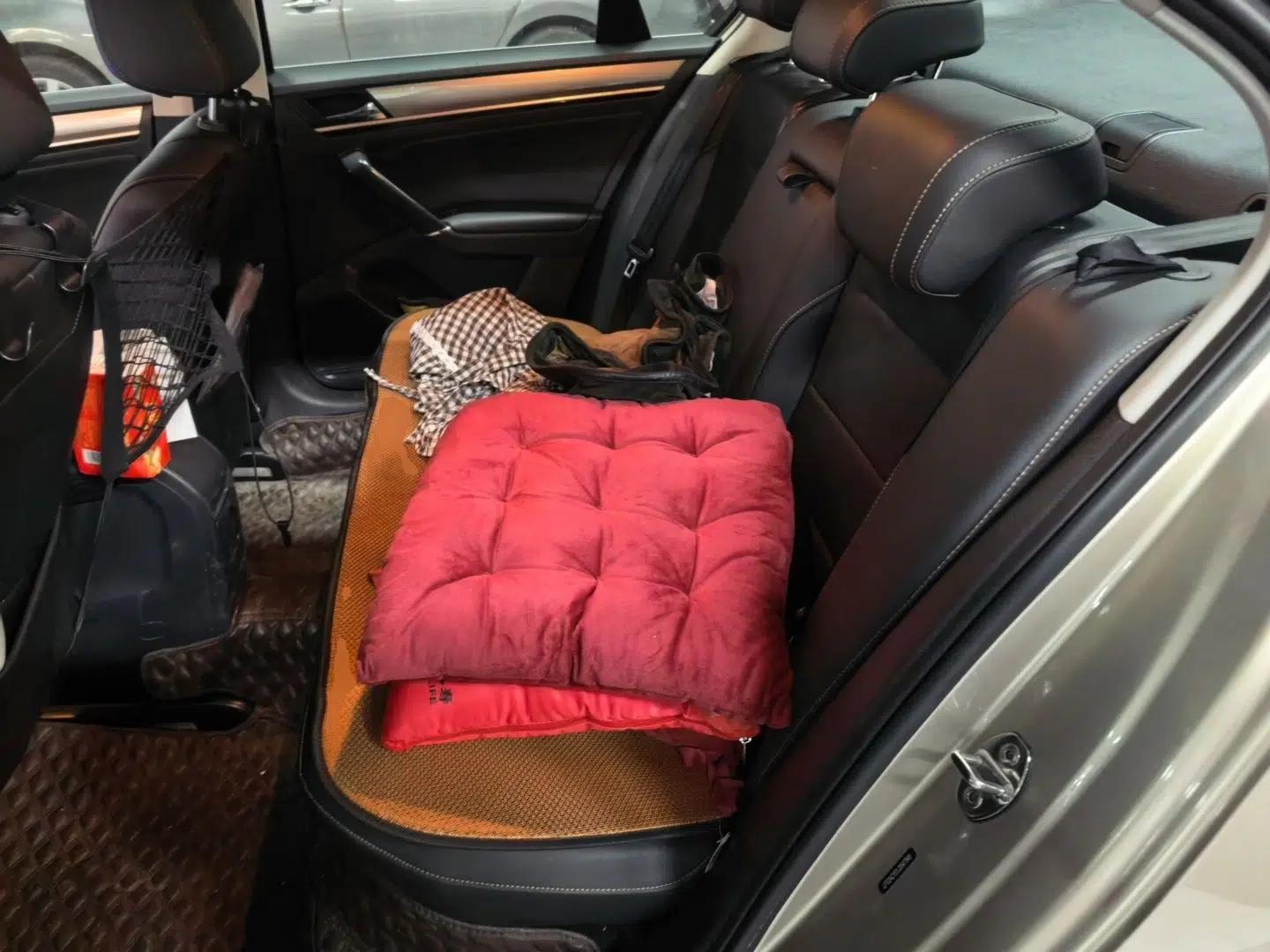 Volkswagen Bora 2018 1.5L Automatic Comfort Model — миниатюра 17