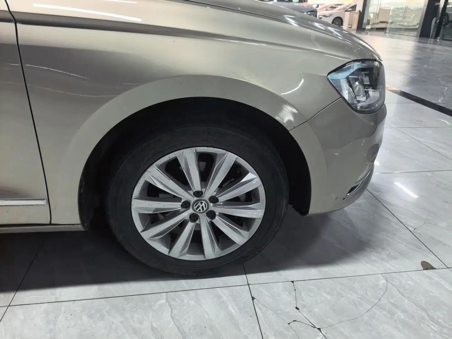 Volkswagen Bora 2018 1.5L Automatic Comfort Model — миниатюра 8