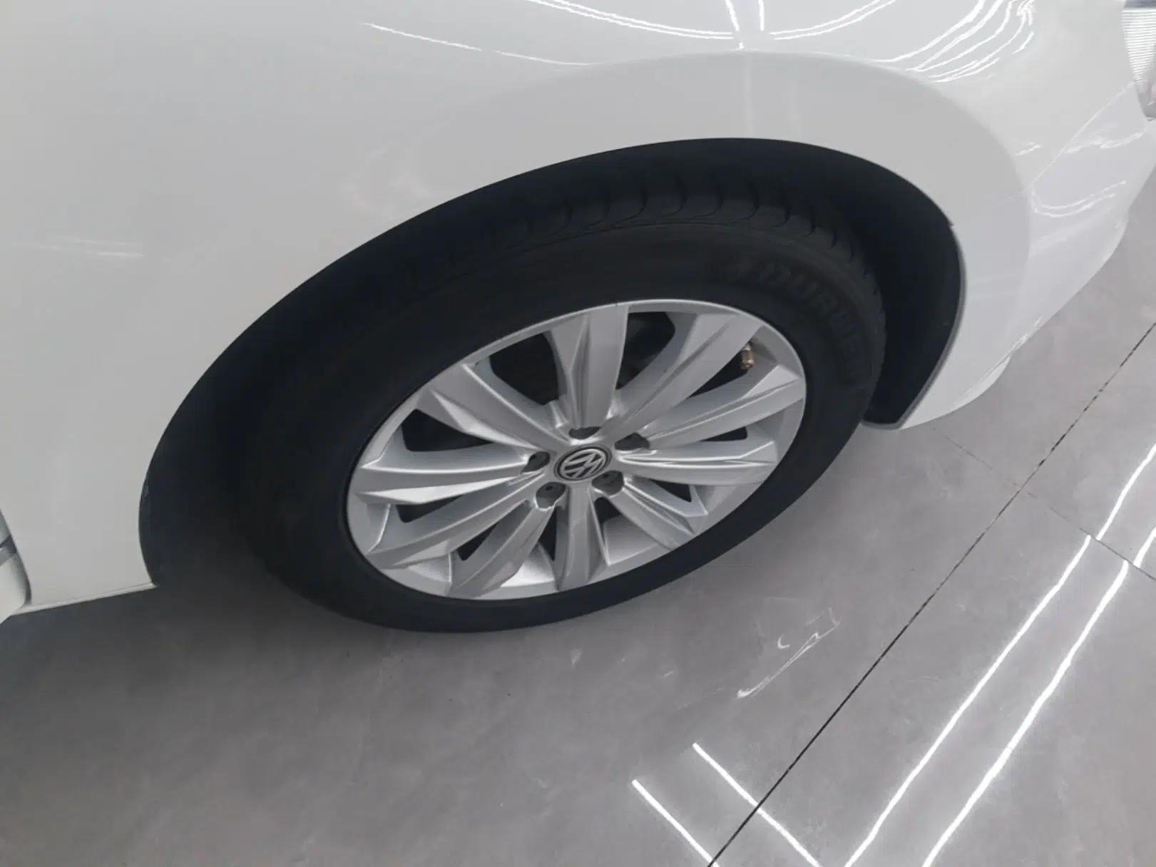 Volkswagen Bora 2017 1.6L Automatic Comfort Model — миниатюра 11