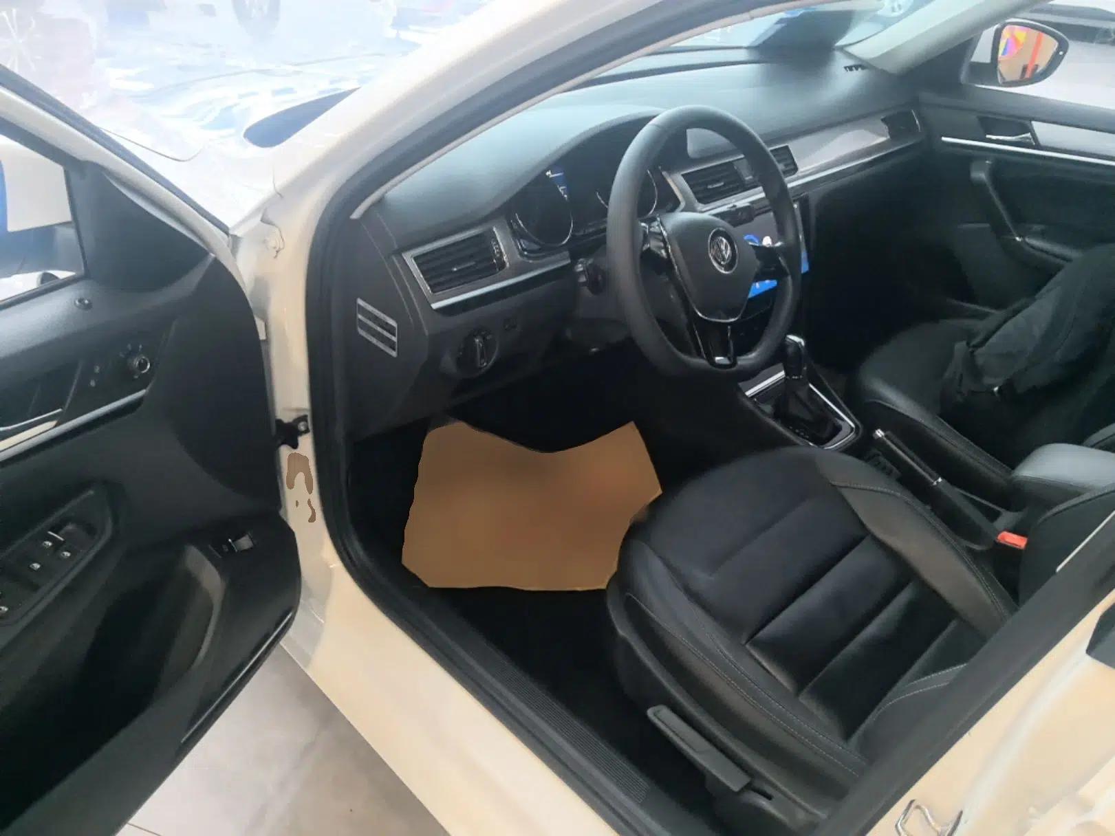 Volkswagen Bora 2017 1.6L Automatic Comfort Model — миниатюра 18