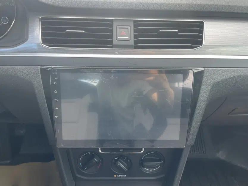 Volkswagen Bora 2018 1.5L Manual Fashion Model — миниатюра 10