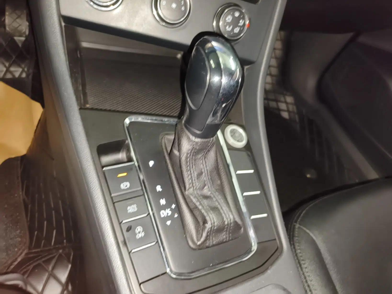 Volkswagen Bora 2019 Revised Version 1.5L Automatic Fashionable Style China VI — миниатюра 16
