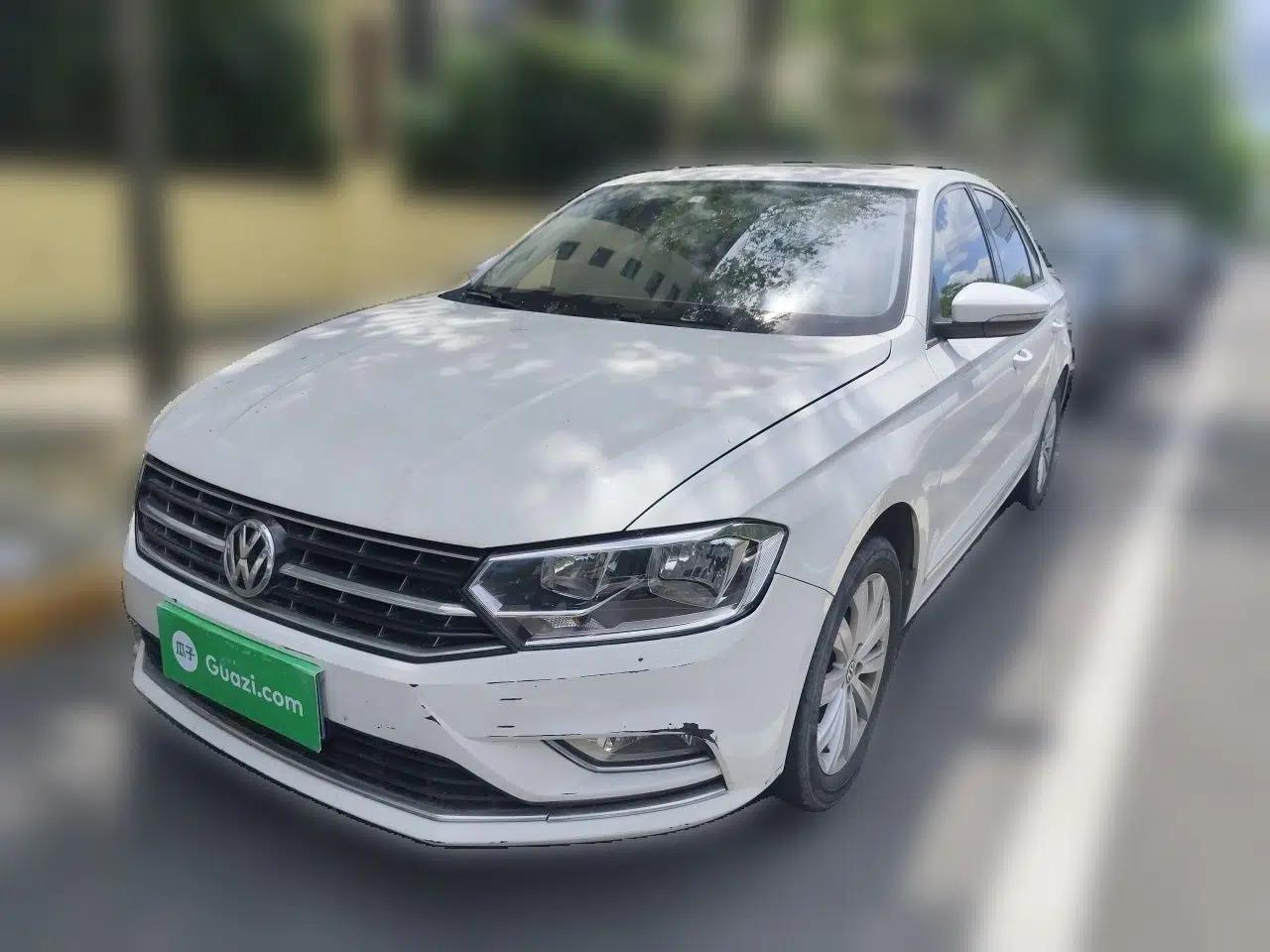 Volkswagen Bora 2016 1.6L Automatic Comfort Model — миниатюра 1