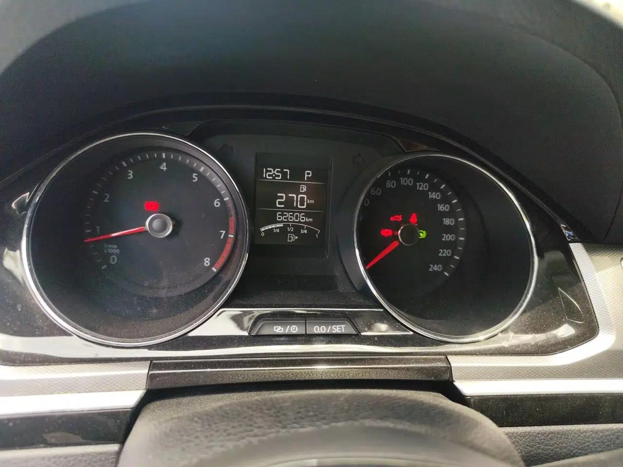 Volkswagen Bora 2016 1.6L Automatic Comfort Model — миниатюра 11