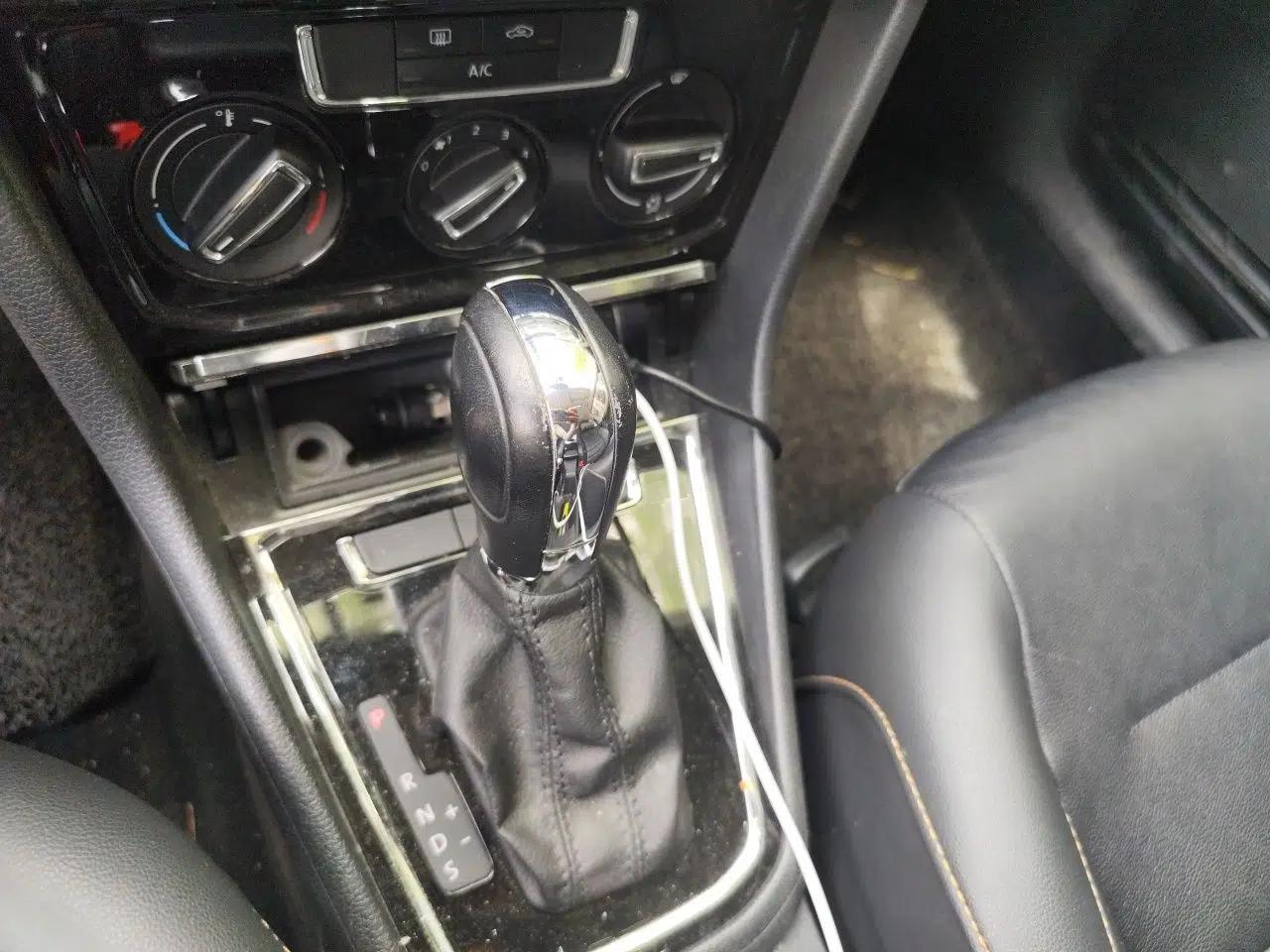 Volkswagen Bora 2016 1.6L Automatic Comfort Model — миниатюра 14