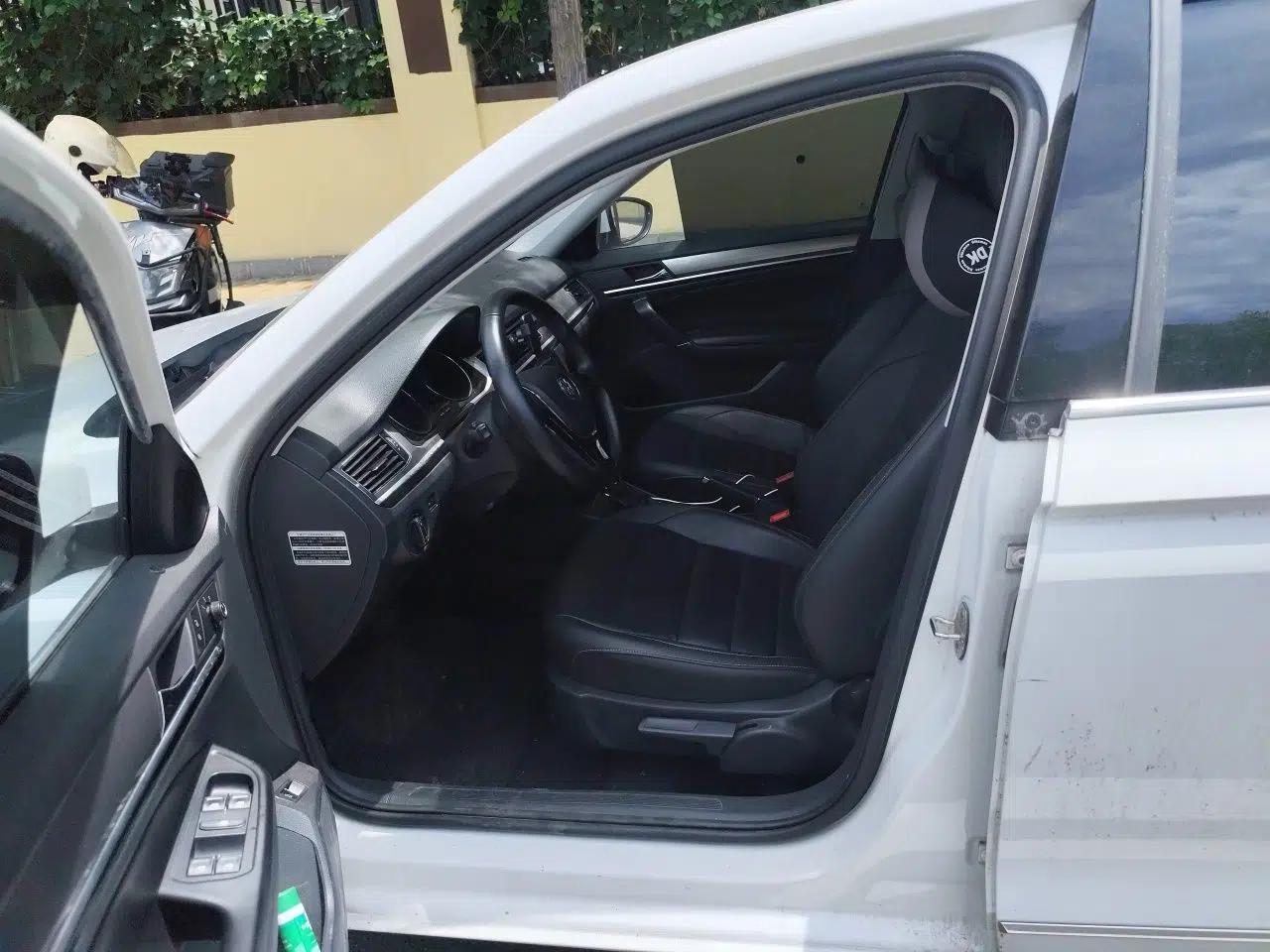Volkswagen Bora 2016 1.6L Automatic Comfort Model — миниатюра 15