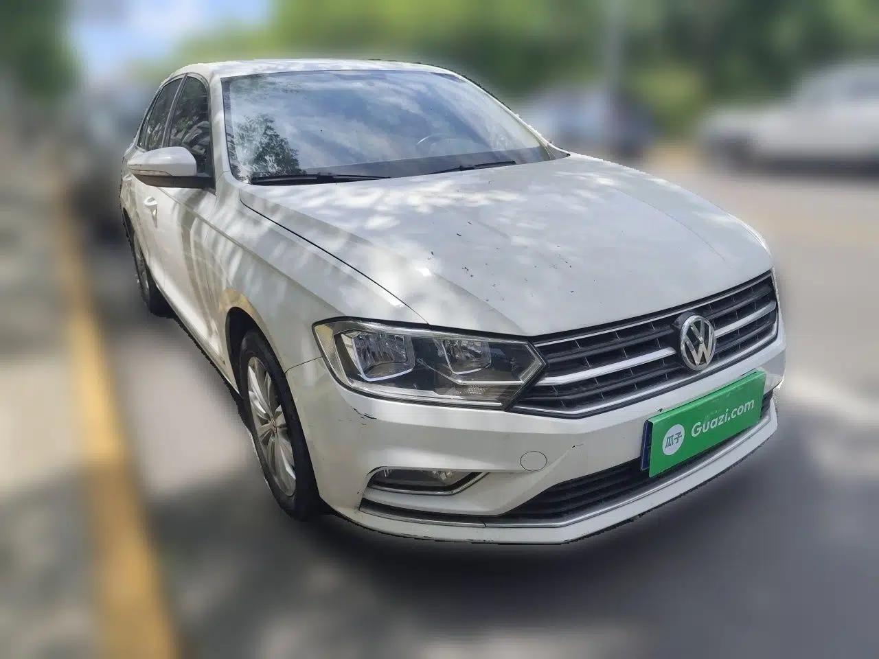Volkswagen Bora 2016 1.6L Automatic Comfort Model — миниатюра 3