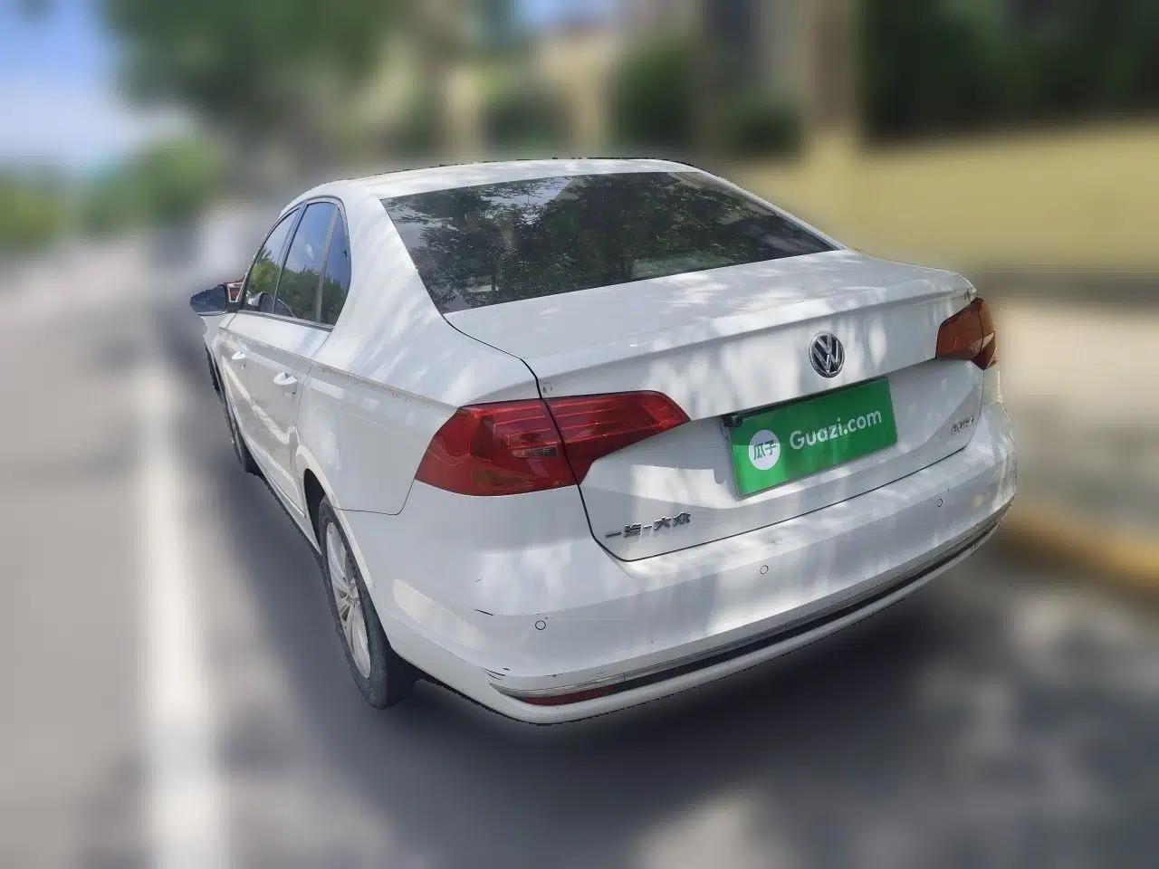 Volkswagen Bora 2016 1.6L Automatic Comfort Model — миниатюра 4