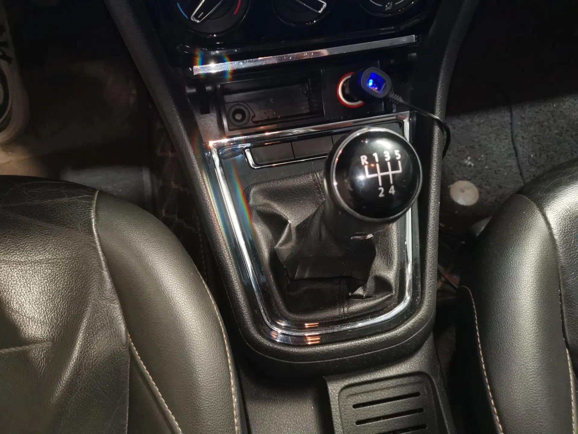 Volkswagen Bora 2016 1.6L Manual Comfort Model — миниатюра 14