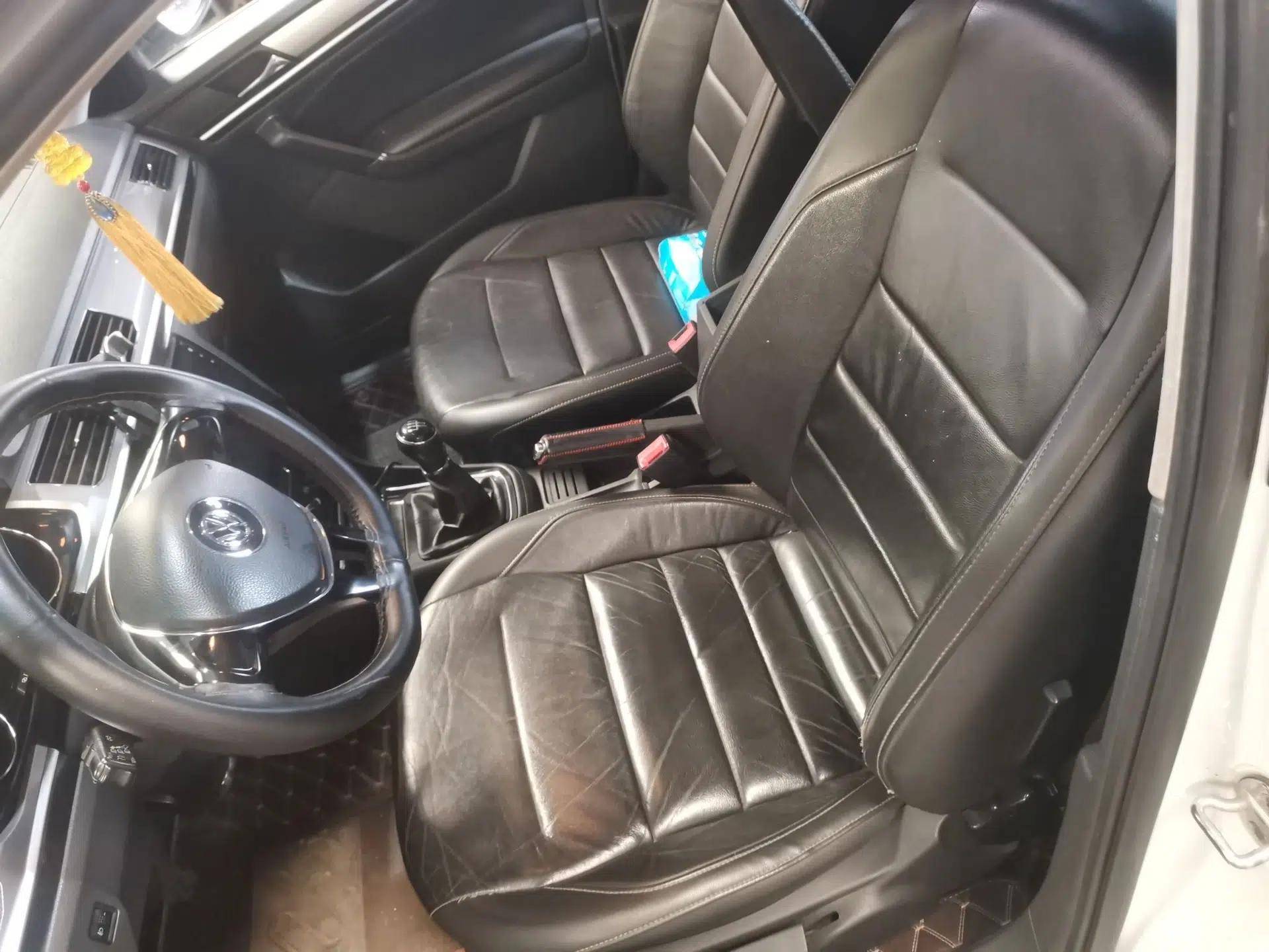 Volkswagen Bora 2016 1.6L Manual Comfort Model — миниатюра 15