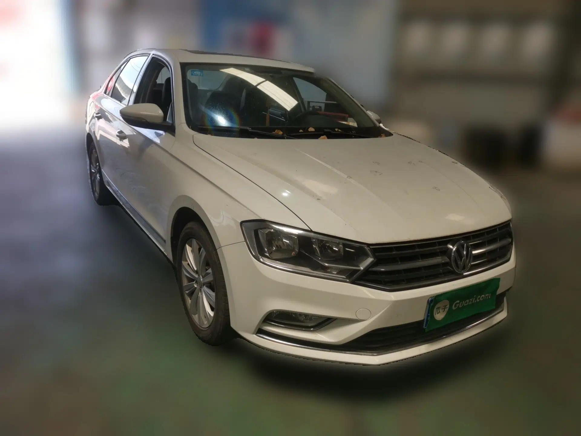 Volkswagen Bora 2016 1.6L Manual Comfort Model — миниатюра 3