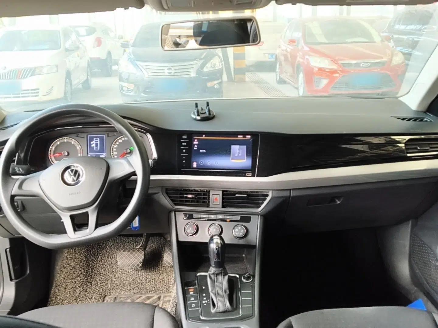 Volkswagen Bora 2021 1.5L Automatic Fashionable Smart Connectivity Version — миниатюра 12