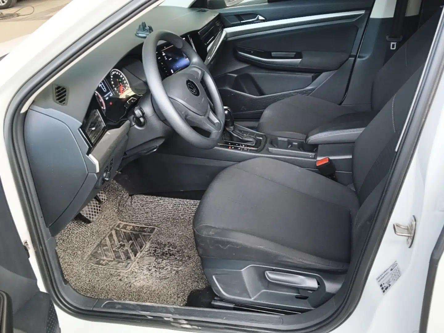 Volkswagen Bora 2021 1.5L Automatic Fashionable Smart Connectivity Version — миниатюра 17