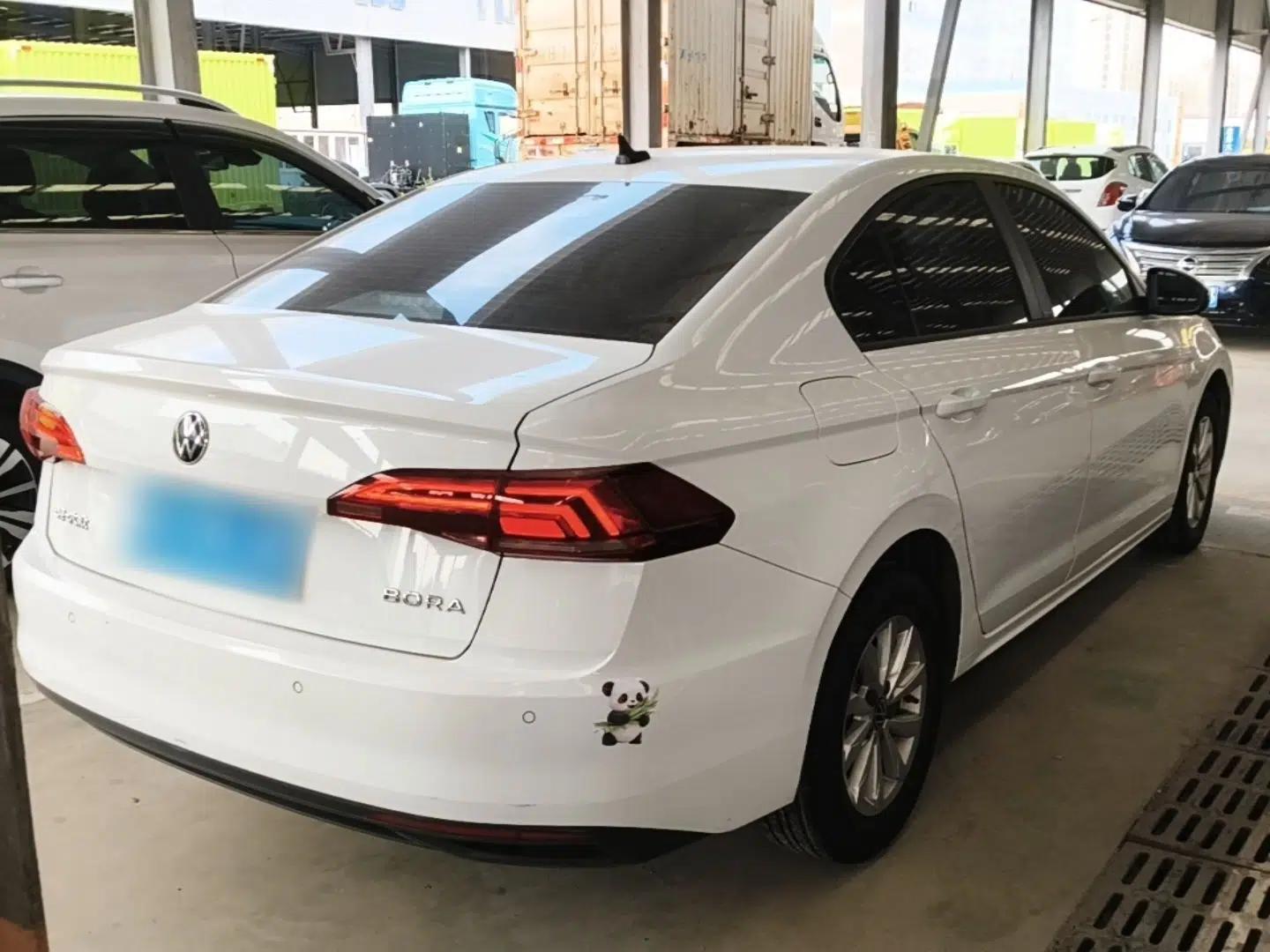 Volkswagen Bora 2021 1.5L Automatic Fashionable Smart Connectivity Version — миниатюра 6