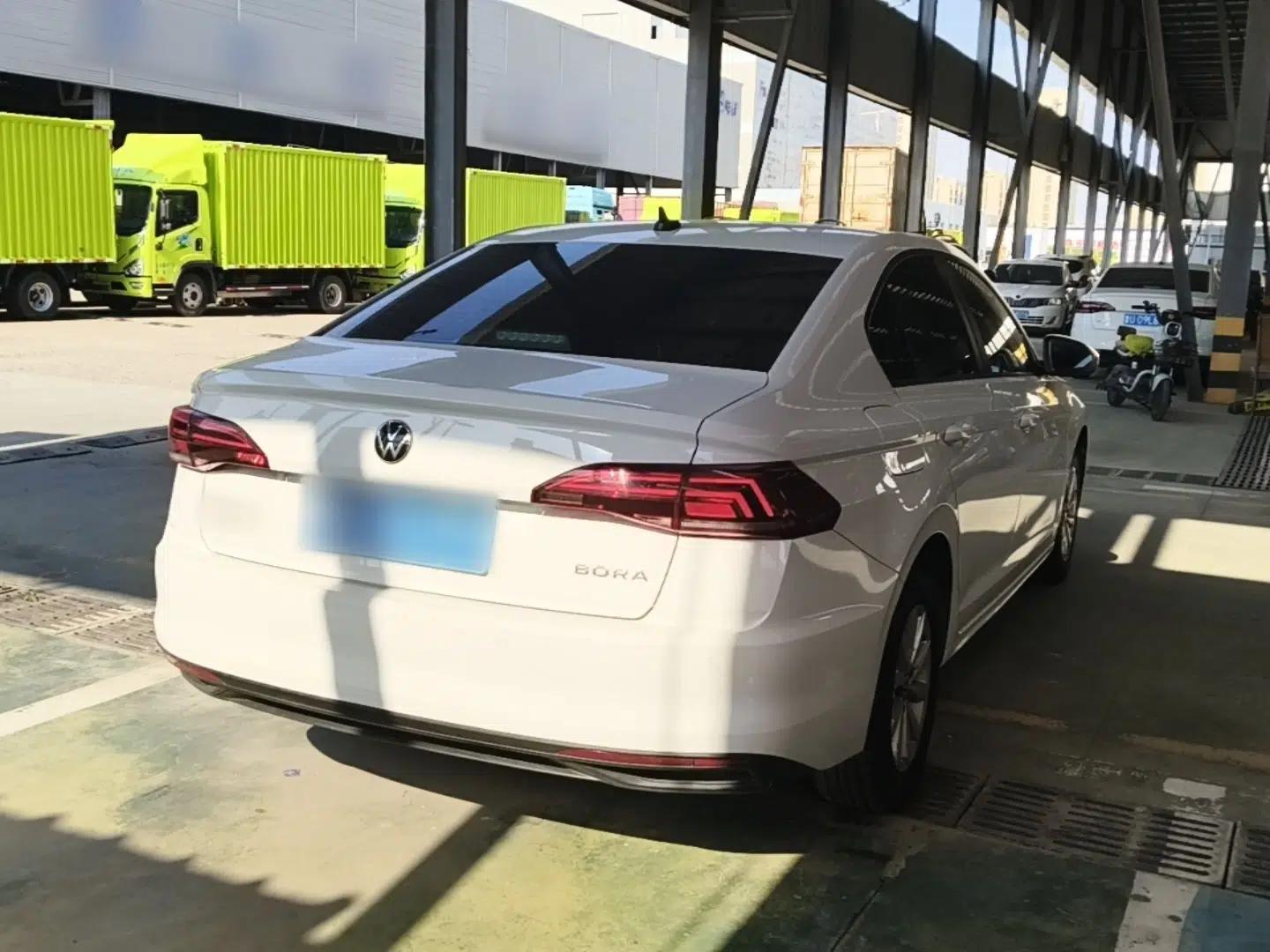 Volkswagen Bora 2021 1.5L Automatic Fashionable Smart Connectivity Version — миниатюра 6