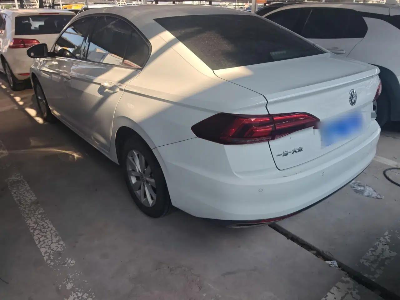 Volkswagen Bora 2020 1.5L Automatic Elite Version — миниатюра 6