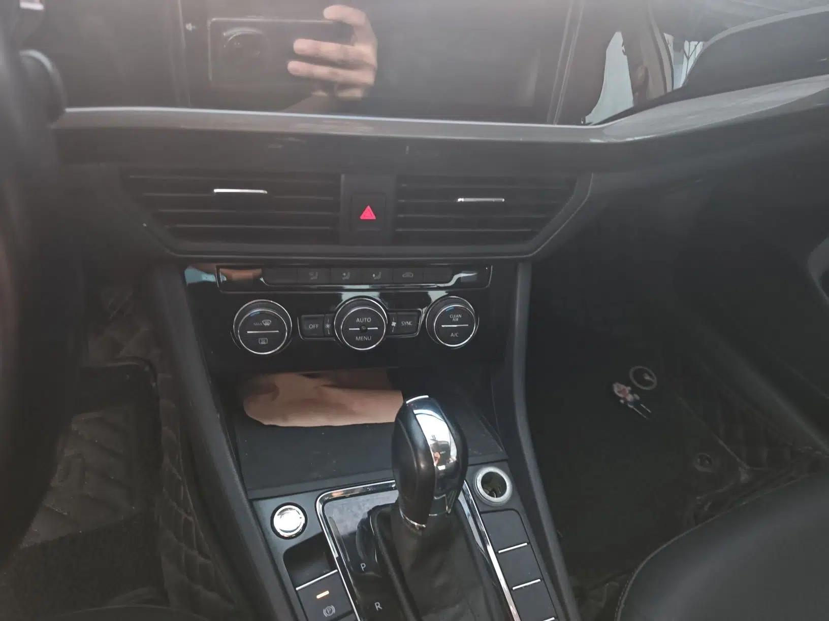 Volkswagen Bora 2020 1.5L Automatic Elite Version — миниатюра 8