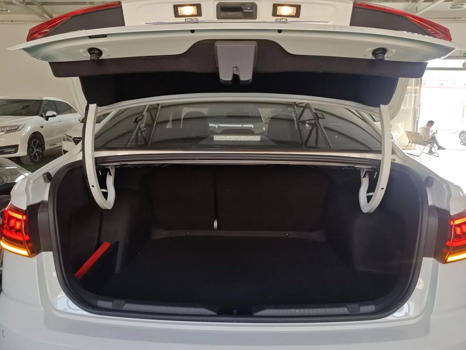 Volkswagen Bora 2023 300TSI DSG Prestige Edition — миниатюра 27