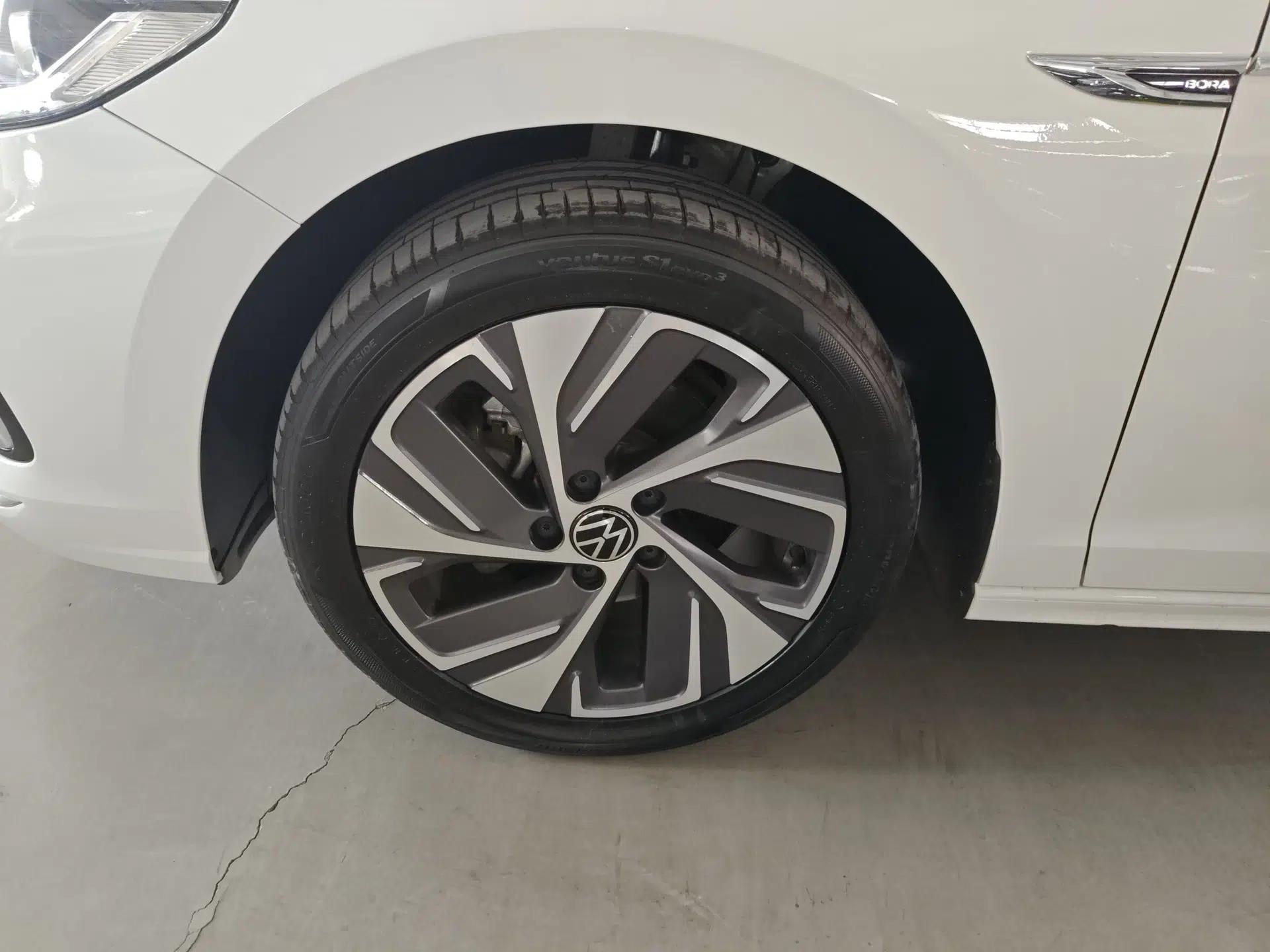 Volkswagen Bora 2023 300TSI DSG Prestige Edition — миниатюра 10
