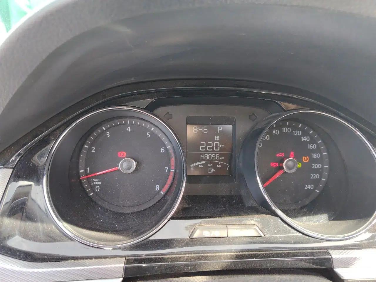 Volkswagen Bora 2018 1.5L Automatic Comfort Model — миниатюра 11