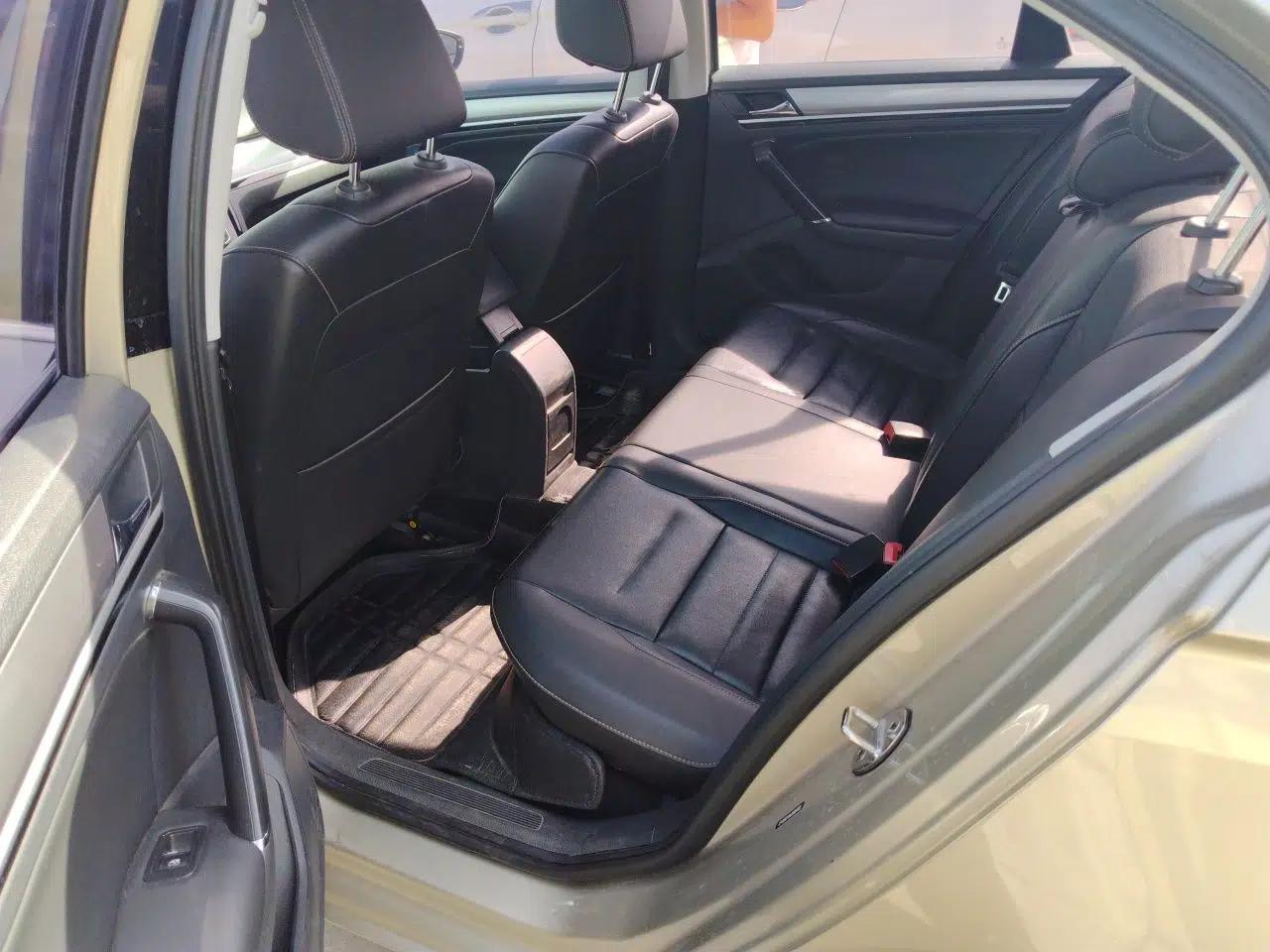 Volkswagen Bora 2018 1.5L Automatic Comfort Model — миниатюра 17