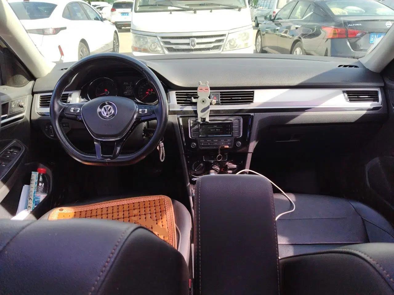 Volkswagen Bora 2018 1.5L Automatic Comfort Model — миниатюра 9