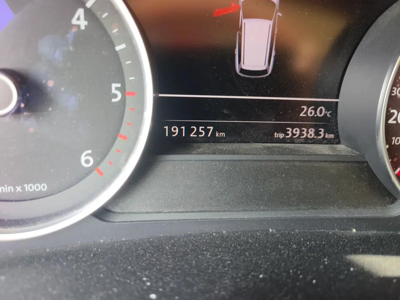 Volkswagen Touareg Touareg 2015, 3.0T, panoramic sunroof, diesel, wheels 255/60 R17. — миниатюра 12
