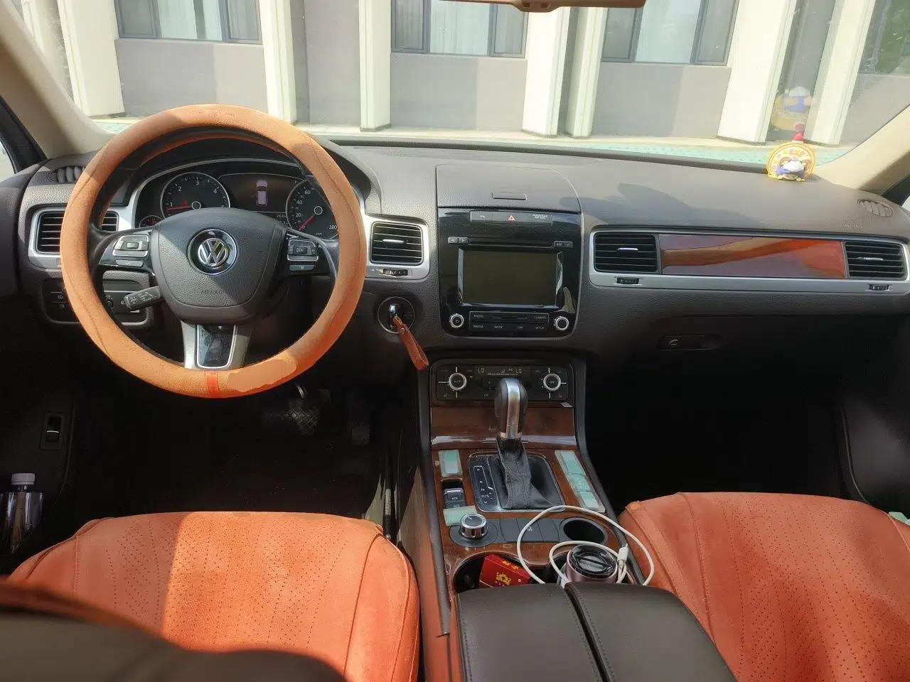 Volkswagen Touareg Touareg 2015, 3.0T, panoramic sunroof, diesel, wheels 255/60 R17. — миниатюра 9