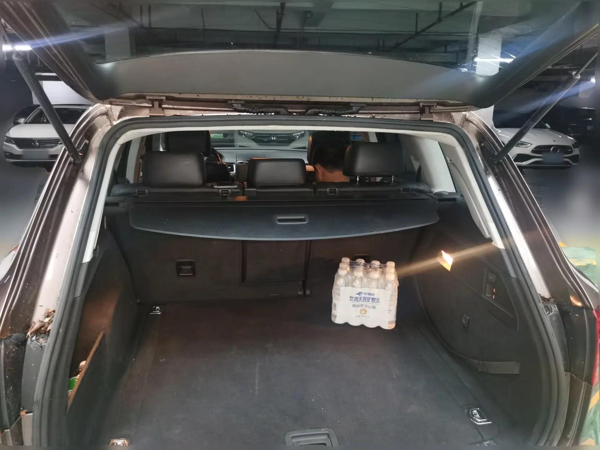 Volkswagen Touareg 2011 3.0 TSI Standard Version — миниатюра 19