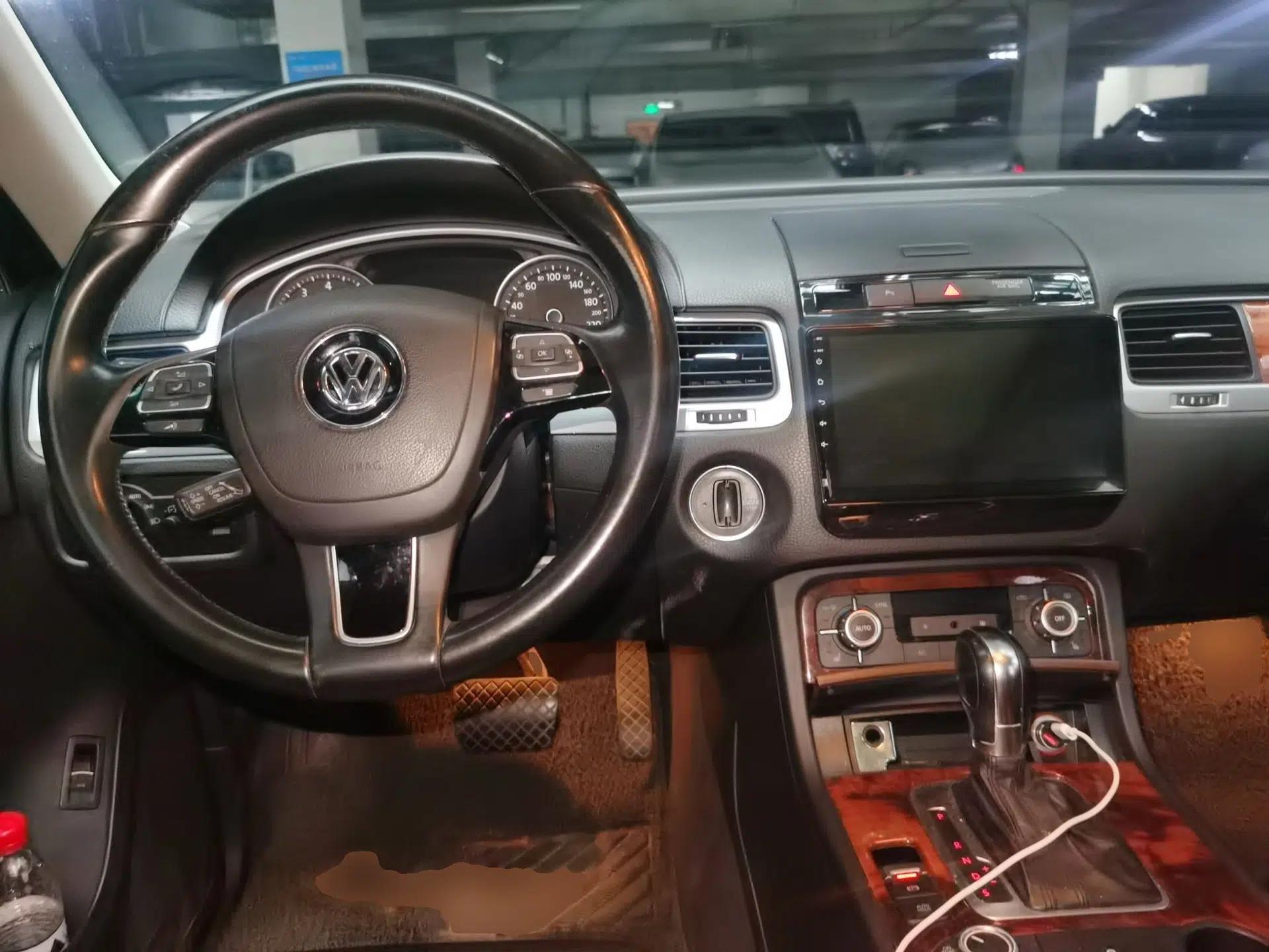 Volkswagen Touareg 2011 3.0 TSI Standard Version — миниатюра 9
