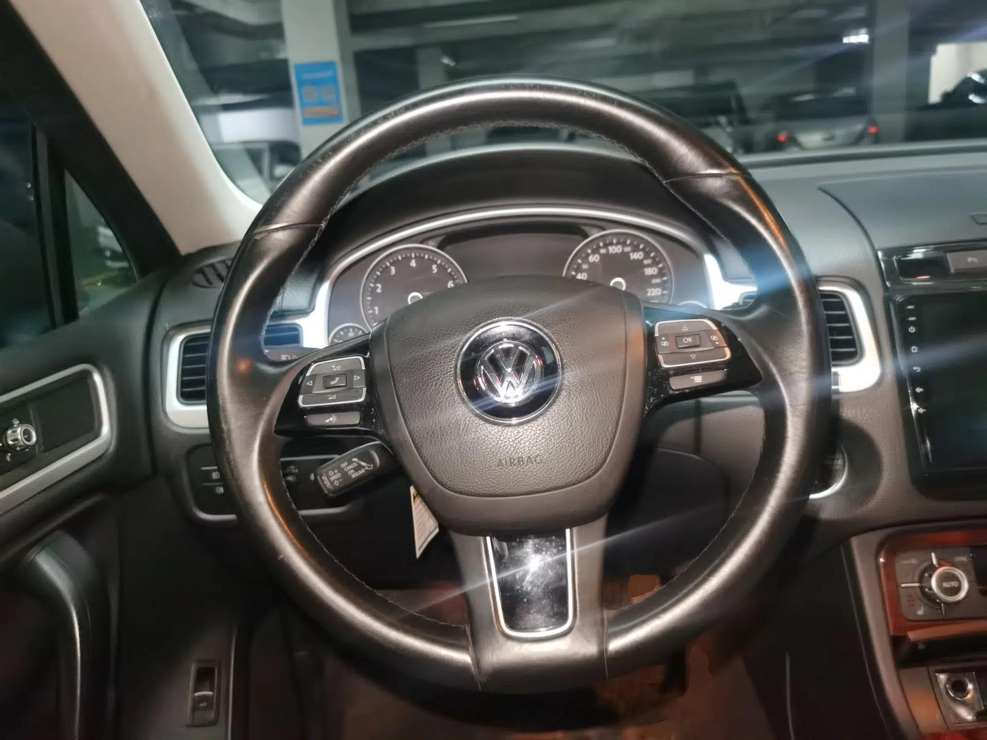 Volkswagen Touareg 2011 3.0 TSI Standard Version — миниатюра 10