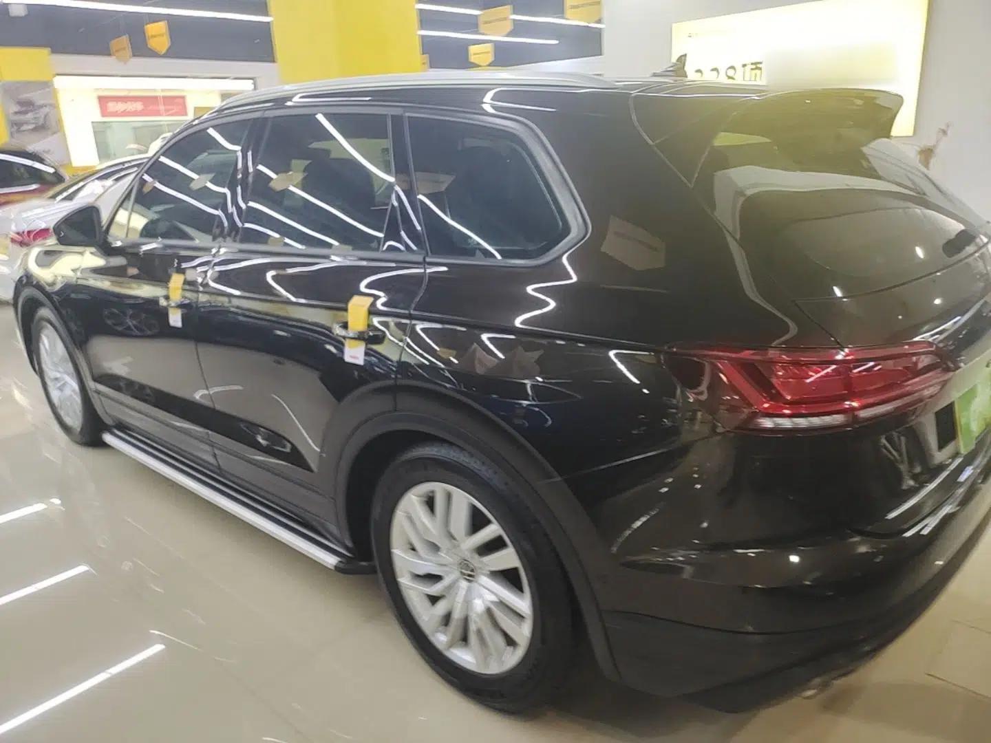 Volkswagen Touareg 2021 2.0 TSI Flagship Special Edition — миниатюра 4