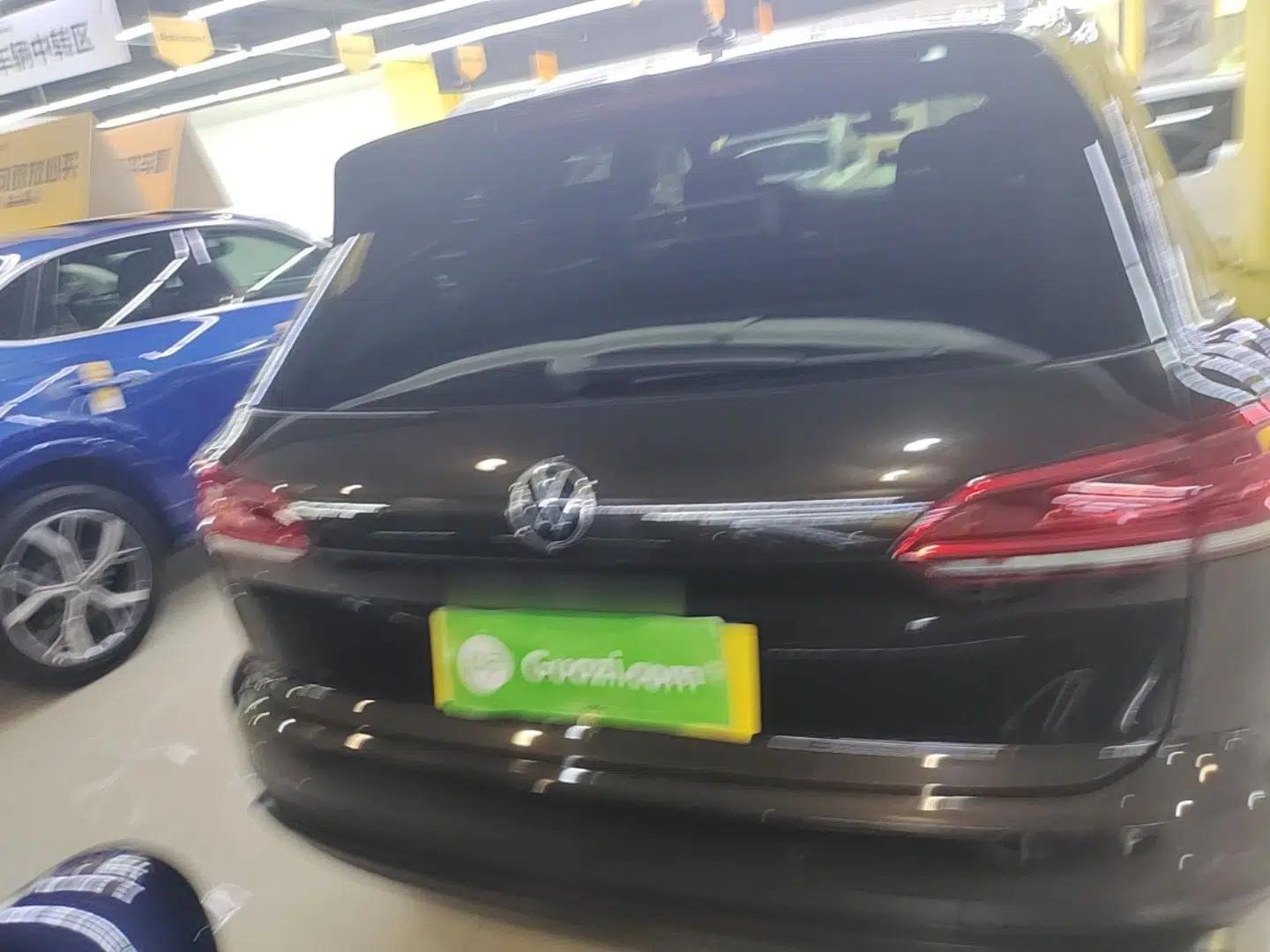 Volkswagen Touareg 2021 2.0 TSI Flagship Special Edition — миниатюра 5