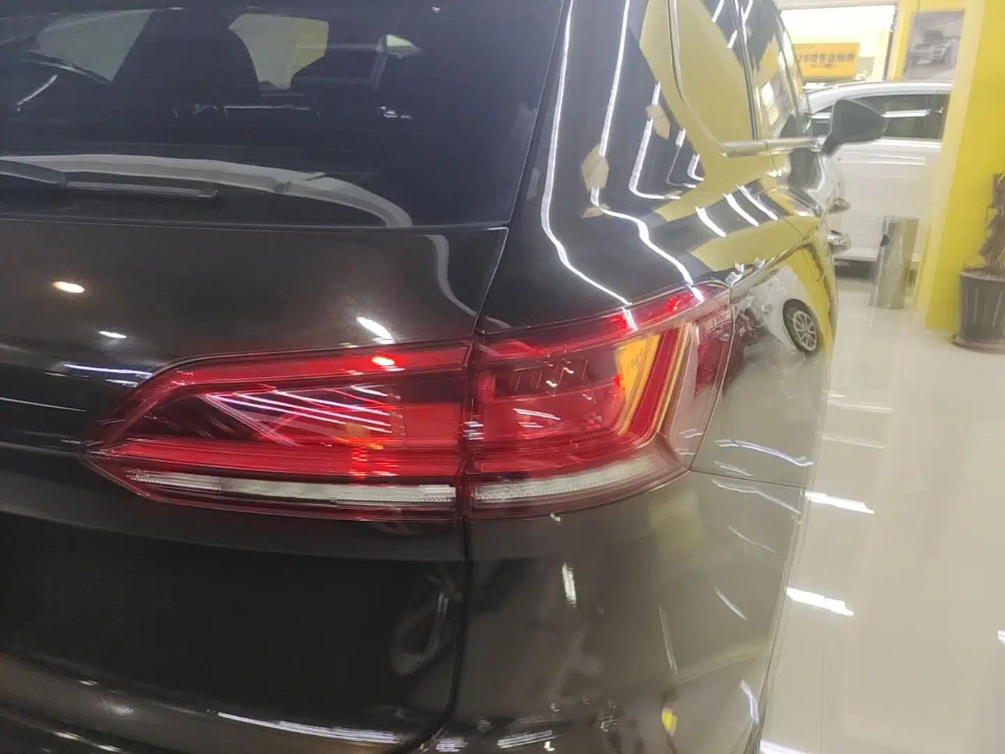 Volkswagen Touareg 2021 2.0 TSI Flagship Special Edition — миниатюра 9
