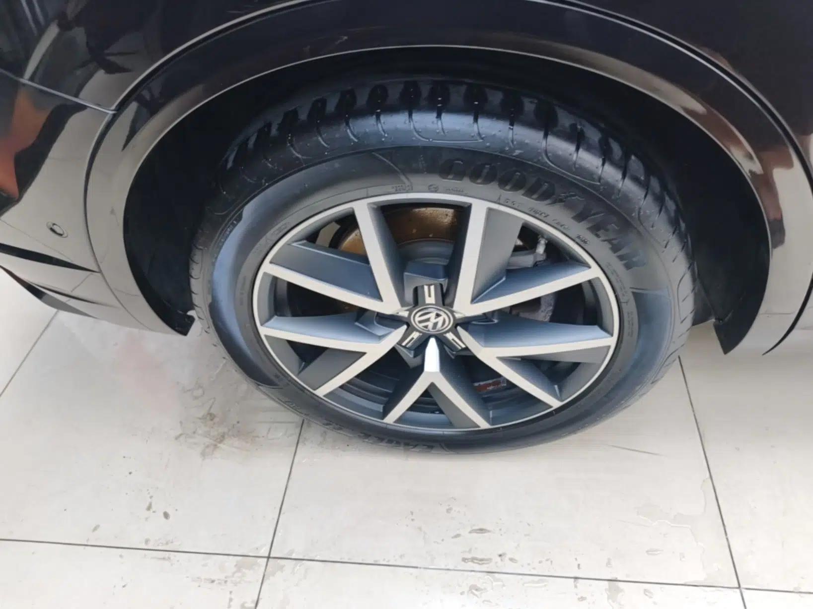 Volkswagen Touareg 2020 3.0 TSI Luxury Edition China VI — миниатюра 11