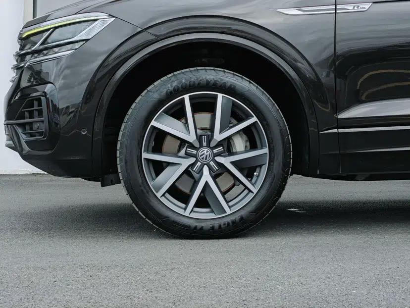 Volkswagen Touareg 2020 3.0 TSI Luxury Edition China VI — миниатюра 15