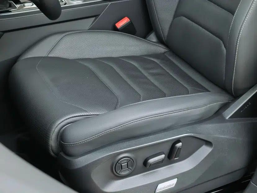 Volkswagen Touareg 2020 3.0 TSI Luxury Edition China VI — миниатюра 23