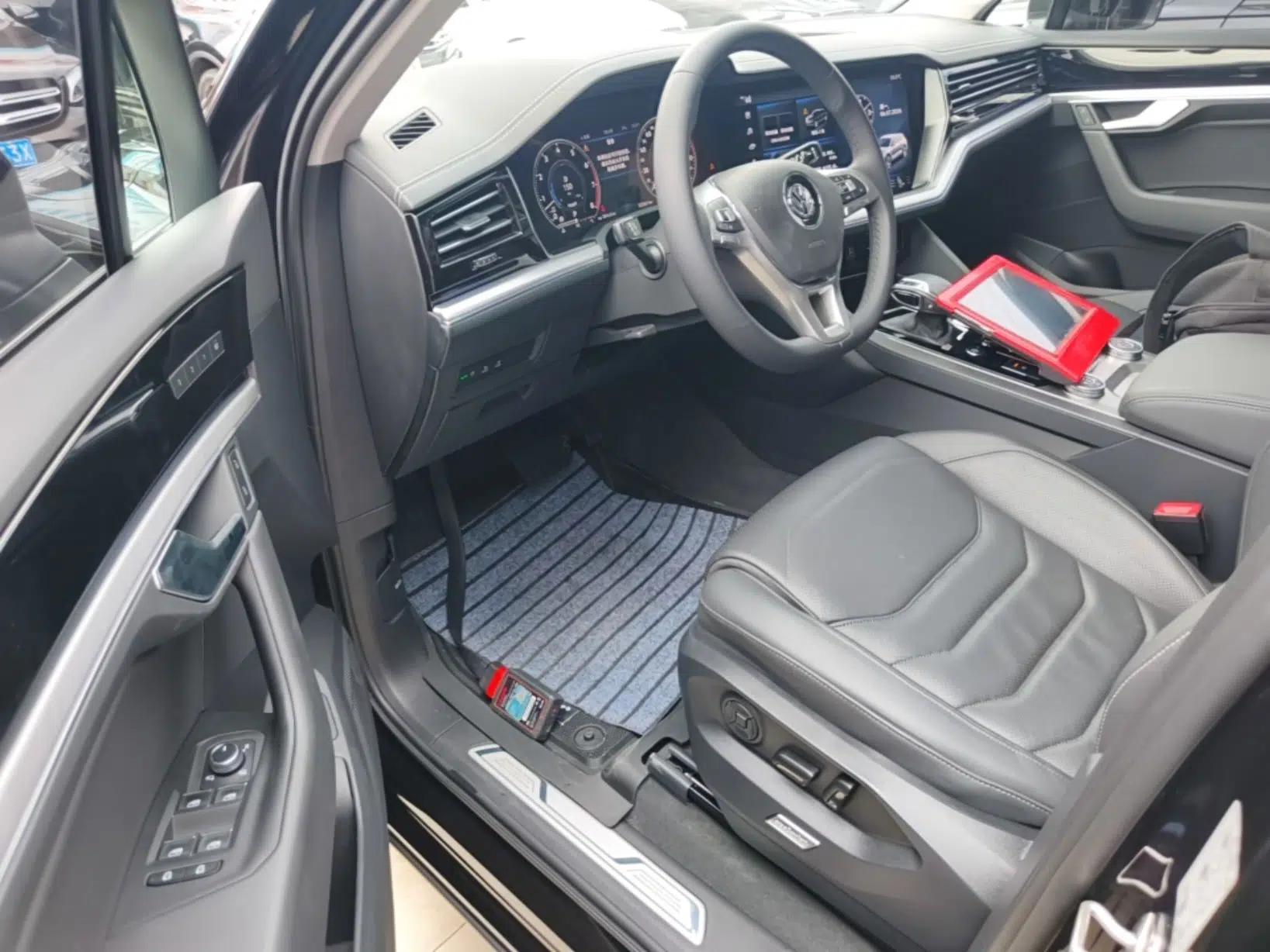 Volkswagen Touareg 2020 3.0 TSI Luxury Edition China VI — миниатюра 24