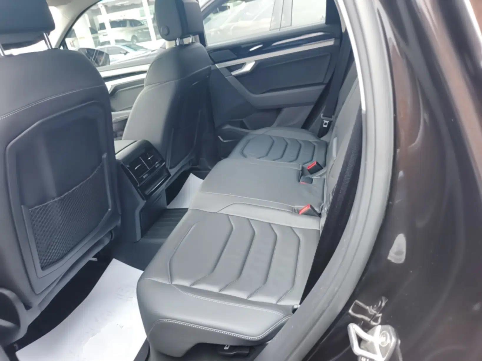 Volkswagen Touareg 2020 3.0 TSI Luxury Edition China VI — миниатюра 26