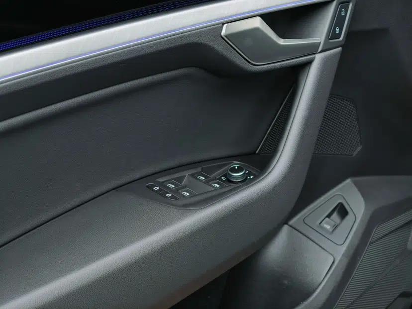 Volkswagen Touareg 2020 3.0 TSI Luxury Edition China VI — миниатюра 39