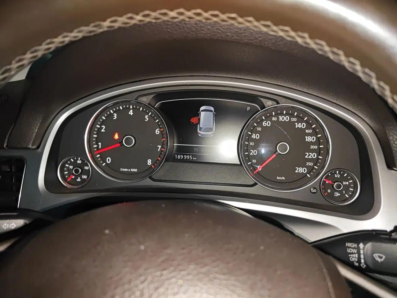 Volkswagen Touareg 2015 3.0 TSI Standard Model — миниатюра 11