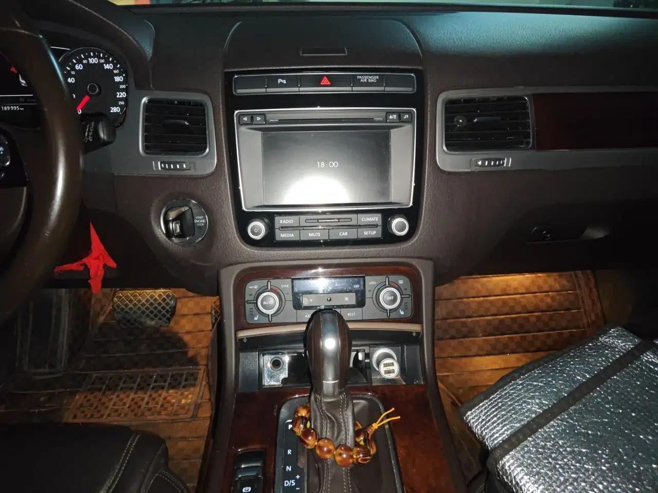 Volkswagen Touareg 2015 3.0 TSI Standard Model — миниатюра 13