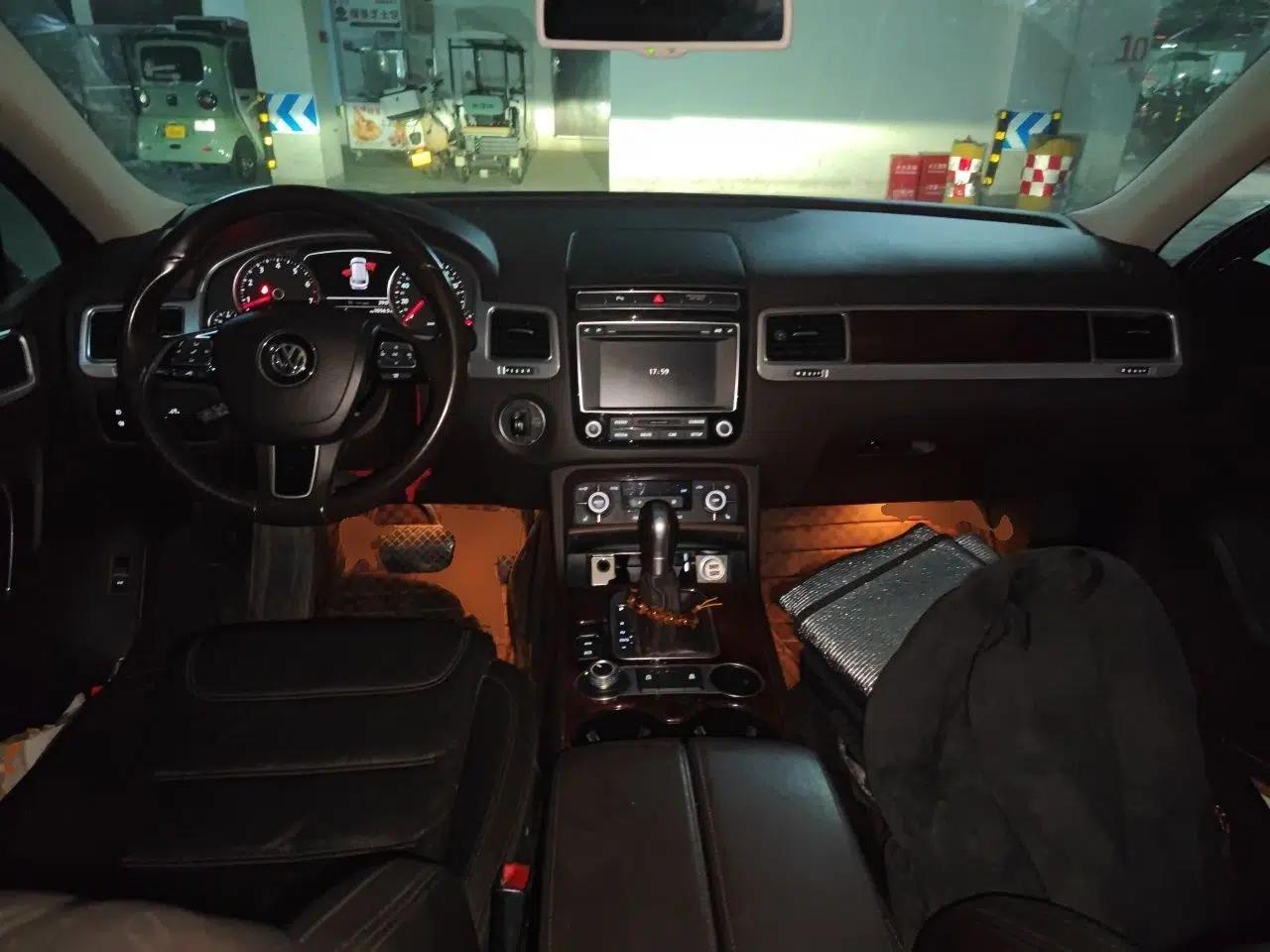 Volkswagen Touareg 2015 3.0 TSI Standard Model — миниатюра 9