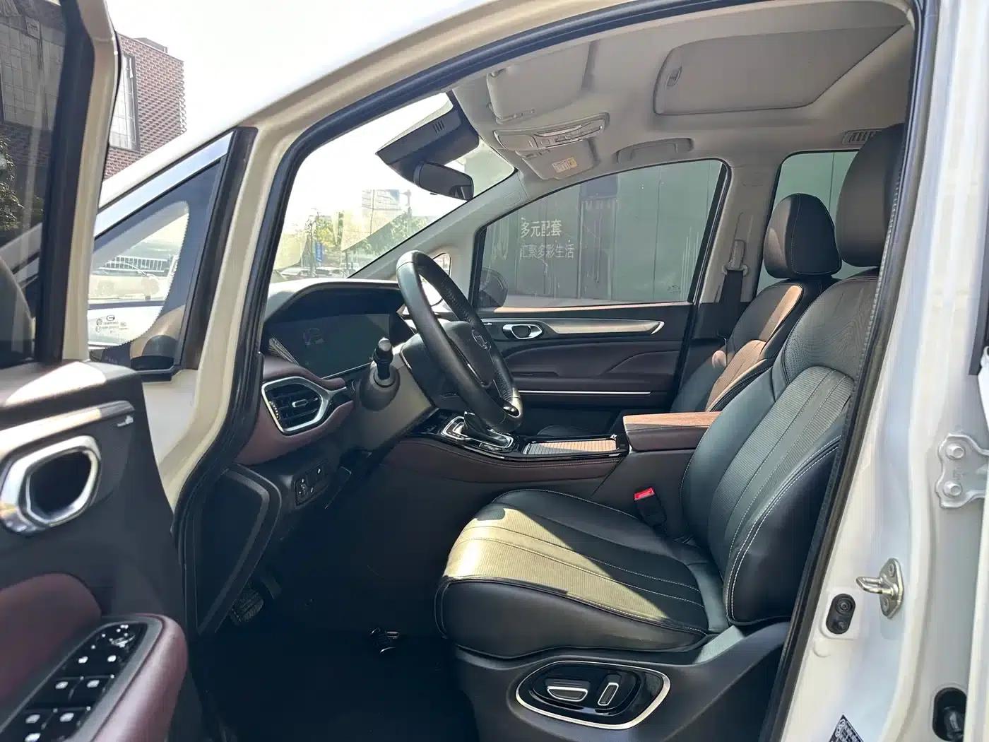 Trumpchi M6 2023 PRO 270T DCT Luxury Edition — миниатюра 6